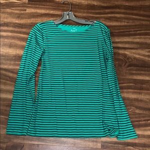 Long sleeve lightweight tee.